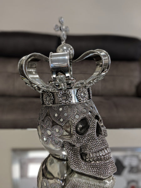 Silver Electroplated Fallen King with Crown Skull Ornament